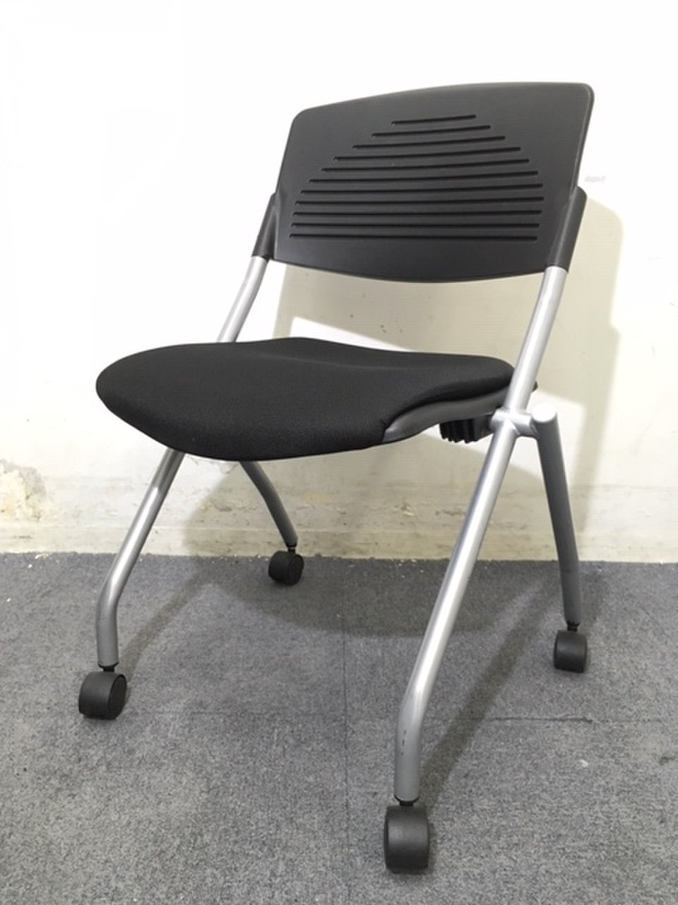 【12月納品までの限定価格】
【50％off】ネスティングチェア｜ブラック｜定番のネスティングチェア入荷致しました！【お得】
                        不明
                                    中古
            