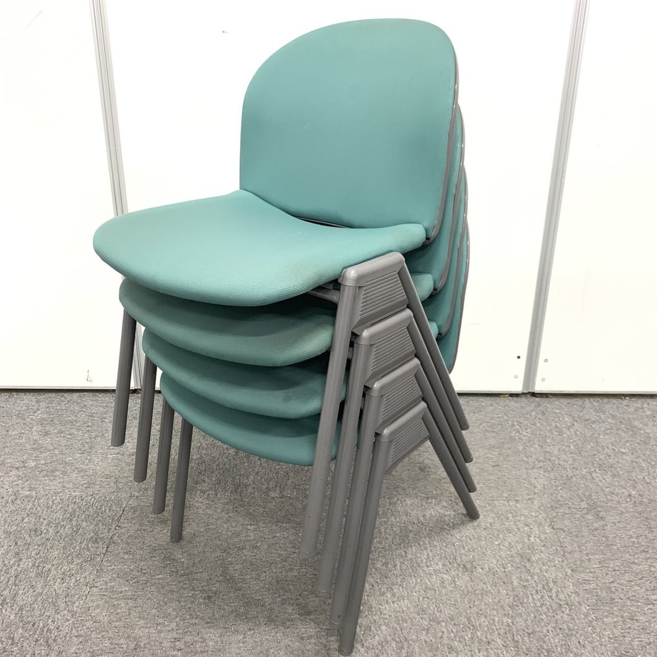 【購入するなら断然お得なセット販売！！！】【限定1セット！】コクヨ製☆
                        その他シリーズ
                                    中古
            