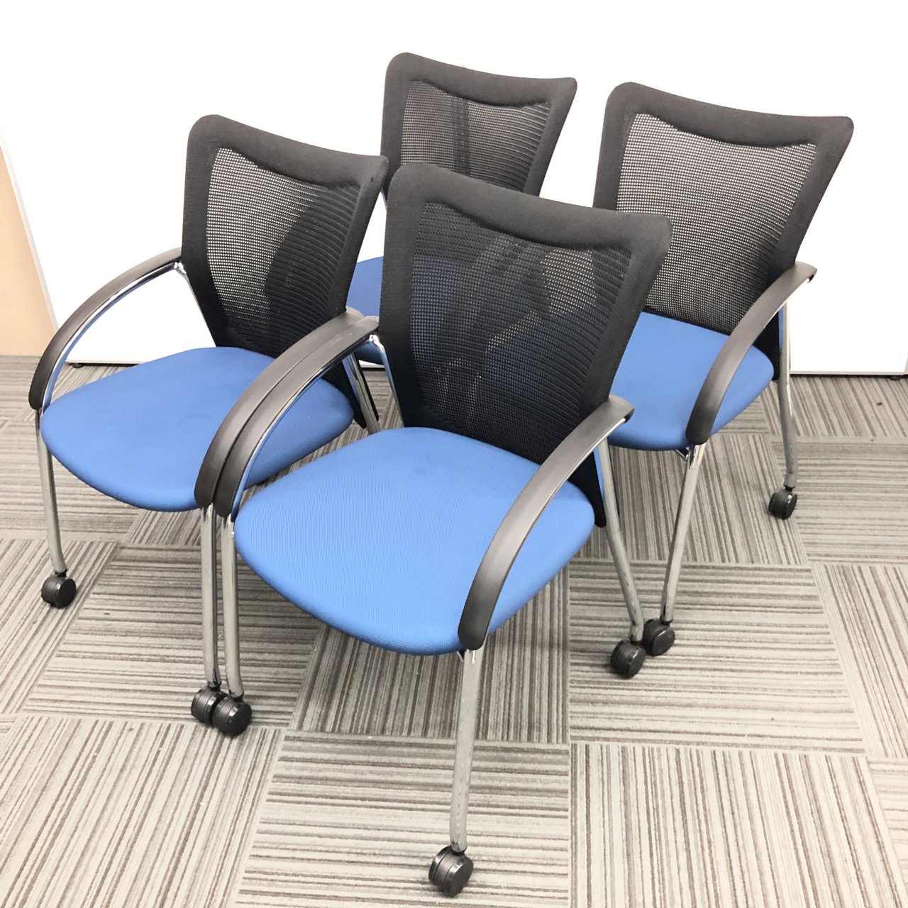 【高級ミーティングチェアセット　30万以上】これからの季節にオススメ　背もたれメッシュ仕様
                        KEシリーズ 
                                    中古
            