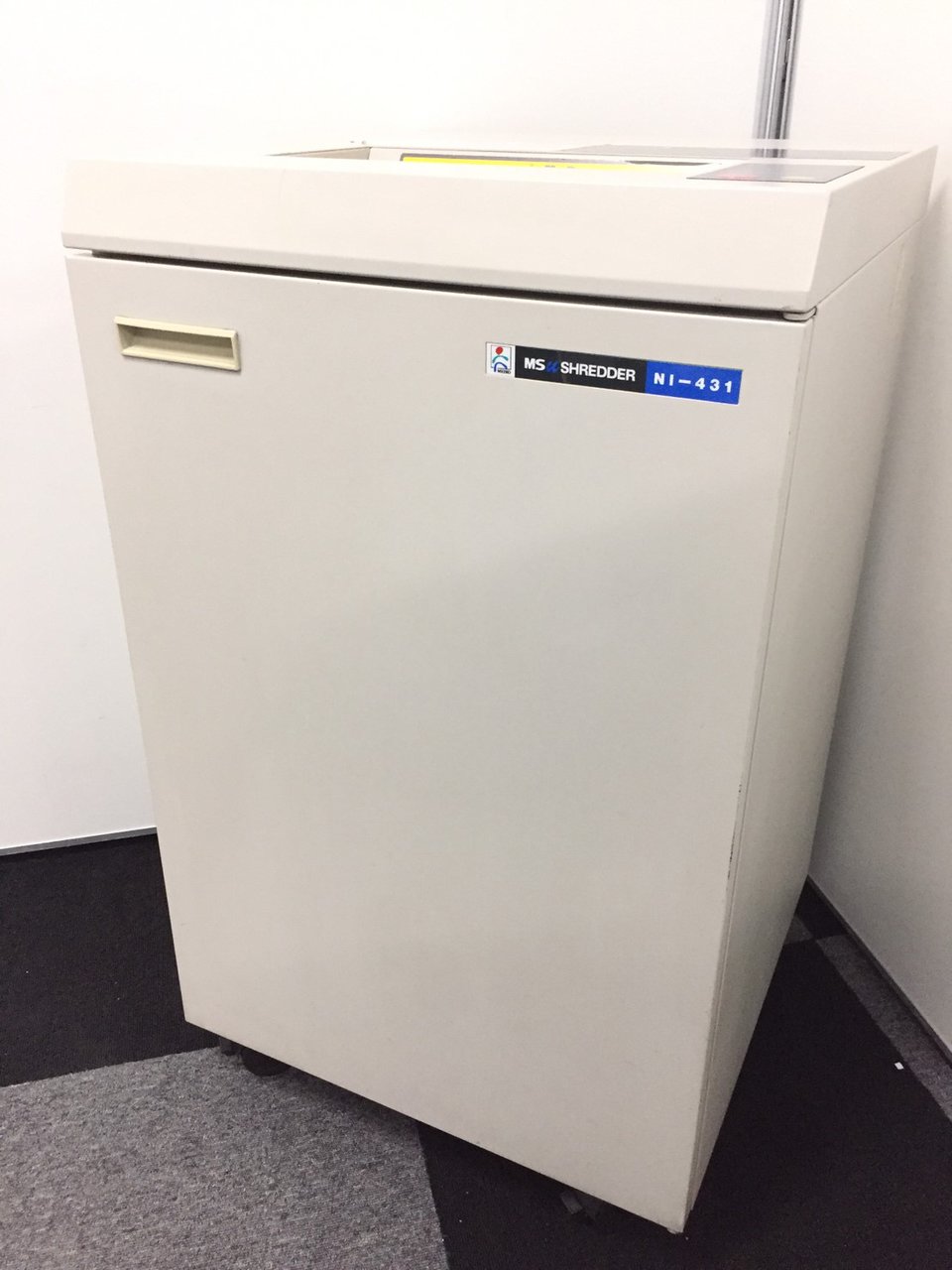 【明光商会製のシュレッダーが6万円きりました！】個人情報保護にオススメ！
                        Vシリーズ
                                    中古
            
