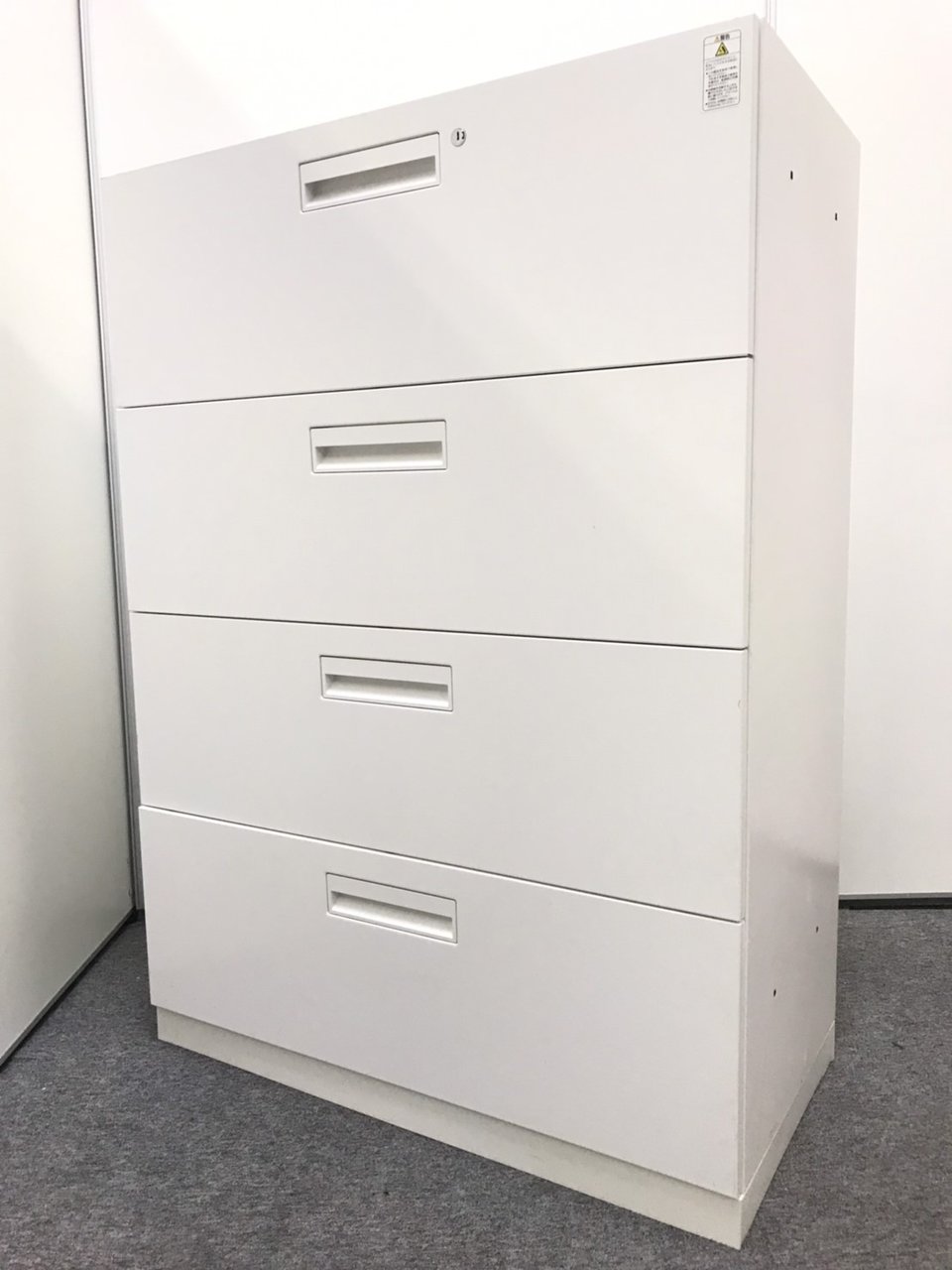 【レア】4段ラテラルキャビネット｜コクヨ(kokuyo)製｜エディア(EDIA)｜人気のホワイト
                        エディア 
                                    中古
            