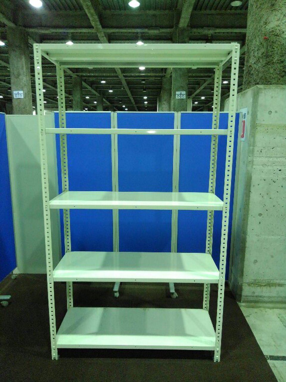 オカムラ W1200の軽量ラックが3台入荷しました！　天地5段　耐荷重：段/100kg　ボルトレスなので組立も簡単！！　 
※マテハン本舗の中古商品は、千葉県柏市に在庫がございます。
                        不明
                                    中古
            