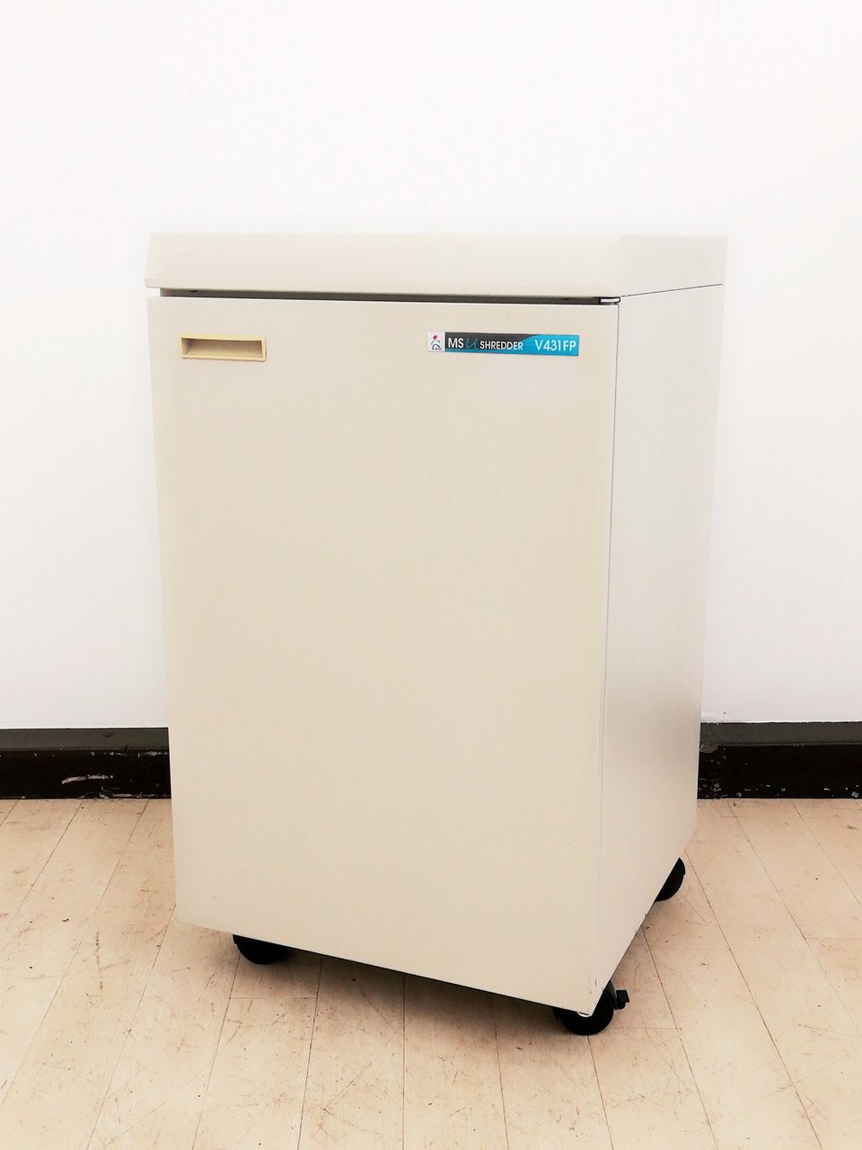 【1台限定】明光商会のV431FPS!不要な紙の裁断に必須なシュレッダー｜書類整理の頼もしい味方！【マイナンバー対策】
                        MSシリーズ 
                                    中古
            