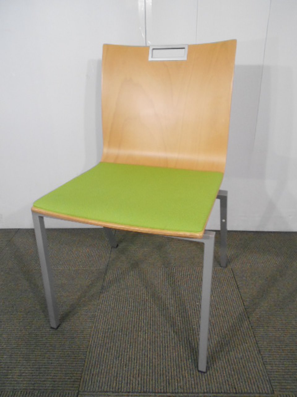 【気分上々↑↑】リフレッシュルームにどうぞ！【関西倉庫在庫】
                        パブリーノ 
                                    中古
            