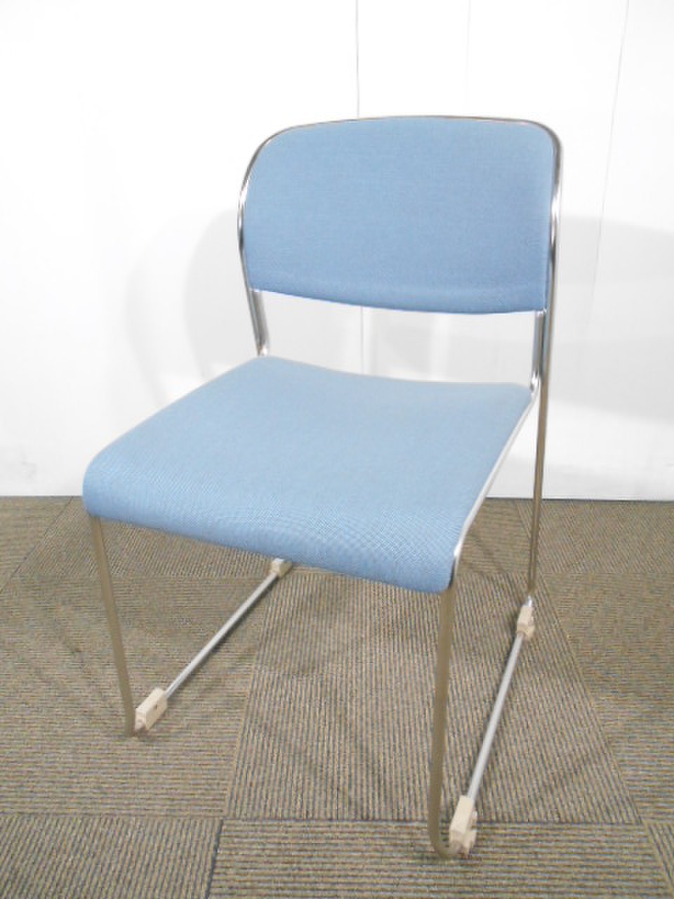 【ロット入荷】スタッキングチェア｜オカムラ(okamura)｜大量入荷の簡易 会議チェア｜【関西倉庫在庫】
                        8113シリーズ 
                                    中古
            