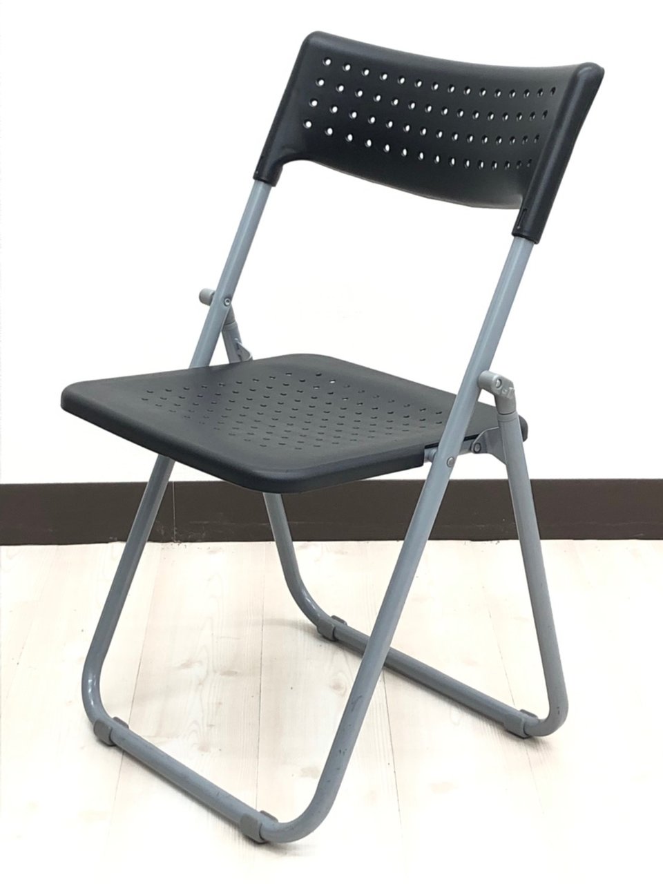 【大量入荷！数、揃います！】軽量！約3.6kgで持ち運びも楽々！通気性も良し！【RP】
                        その他シリーズ
                                    中古
            