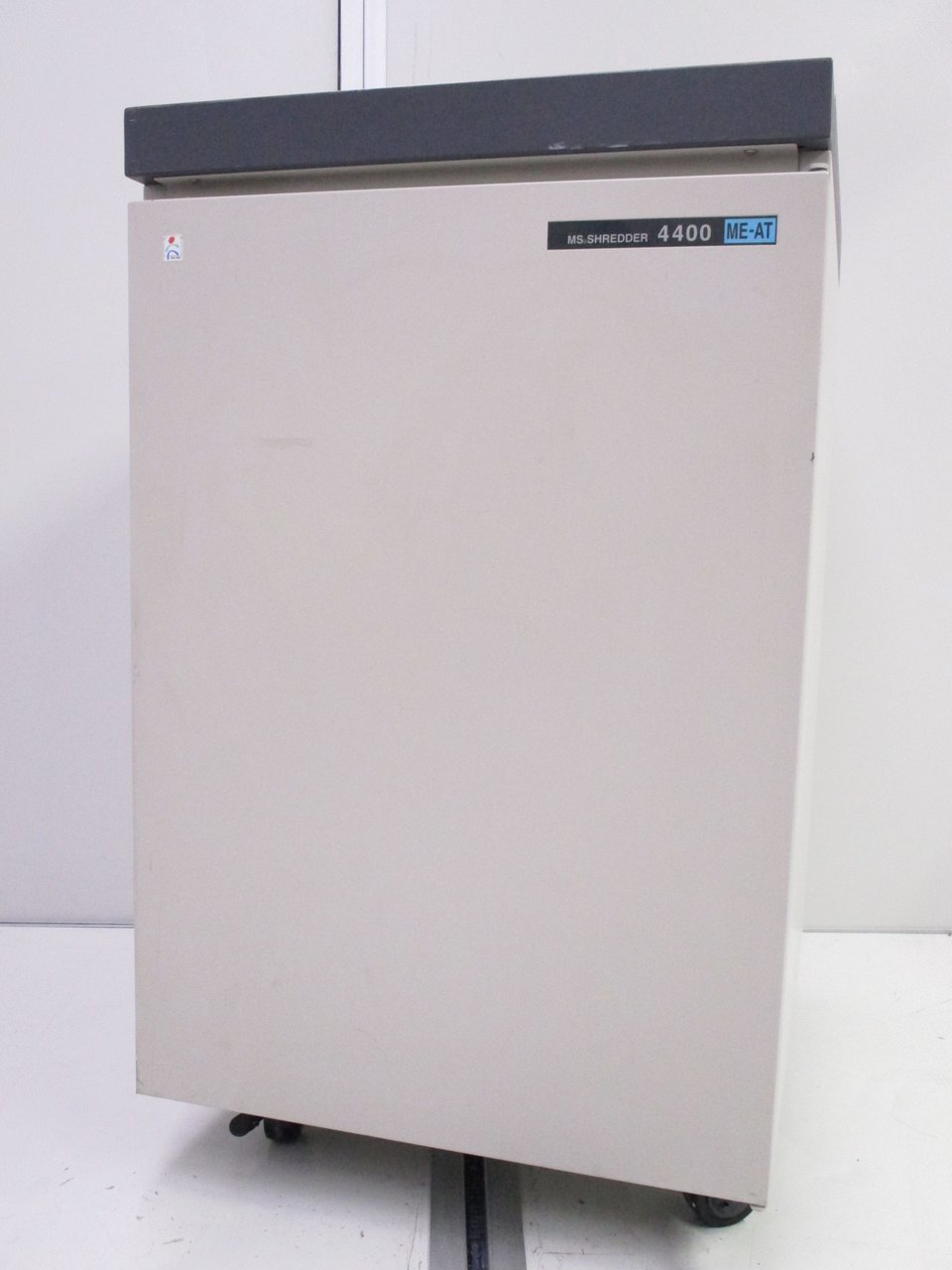 【KS】【動作確認済みですぐに使える！】シュレッダーの金字塔、明光商会製品が入荷です！
                        4400ME-AT
                                    中古
            