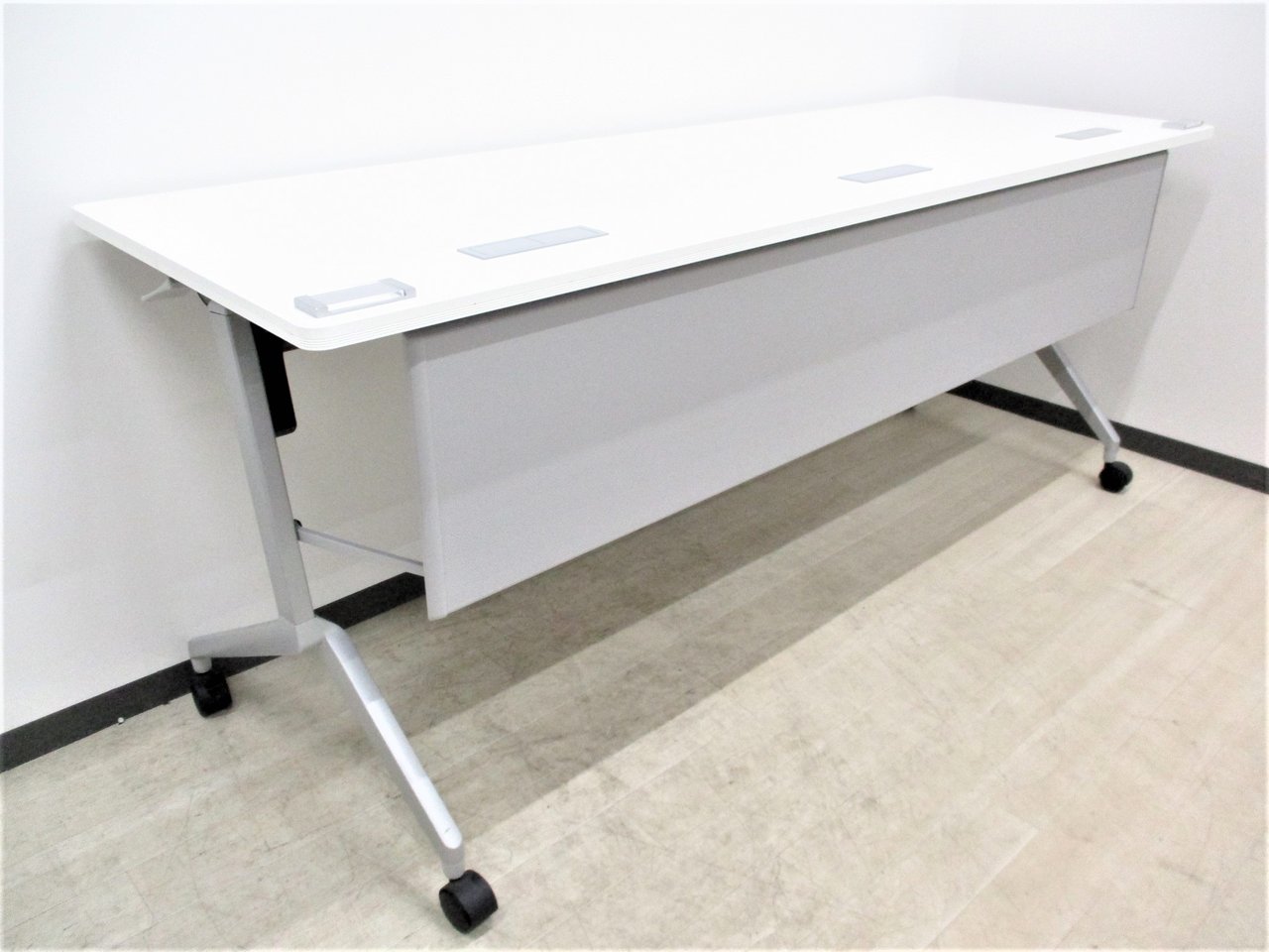 ■残り2台のためお安く【2015年製状態良好で10台揃います！】希少サイドスタック！ホワイトで清潔感のある部屋になります！
                        リーフライン 
                                    中古
            