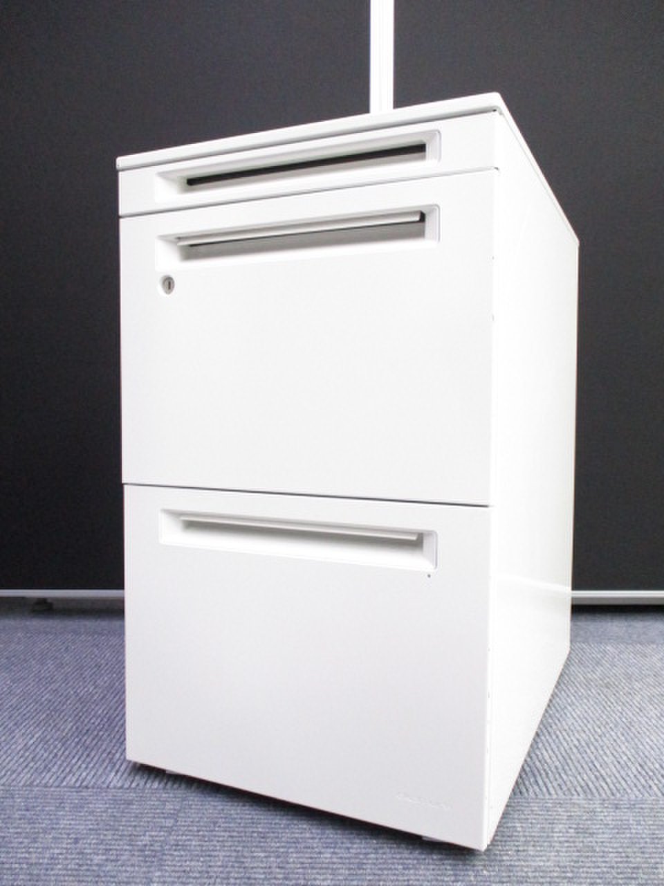 【KS】高さ680㎜タイプ　単体収納棚としてもおすすめ【在庫入替のためお安く！】
                        アドバンス 
                                    中古
            