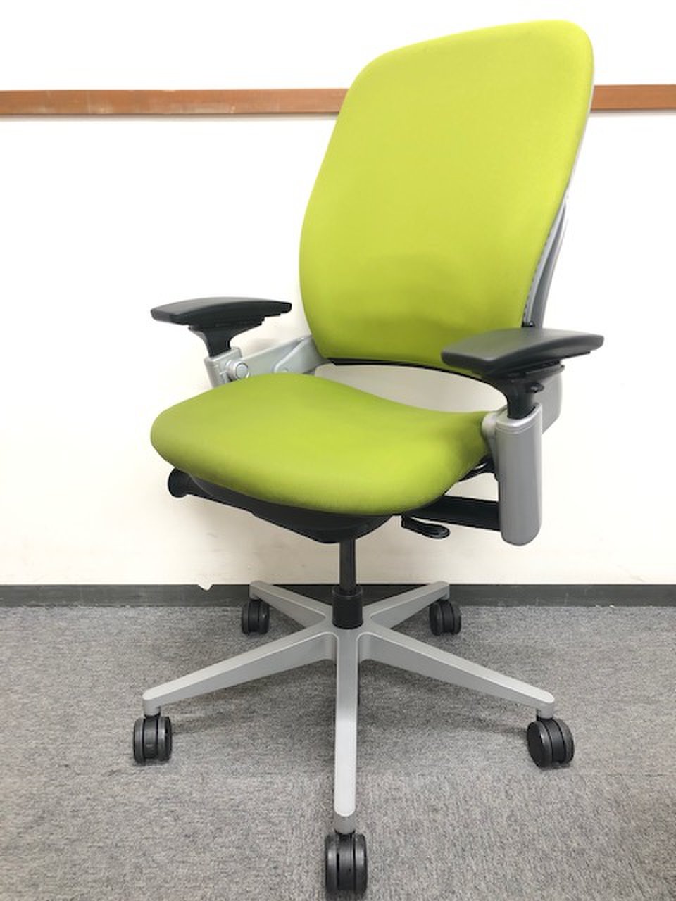 中古】リープHD TB117 Steelcase/スチールケース 肘付ハイバックチェア