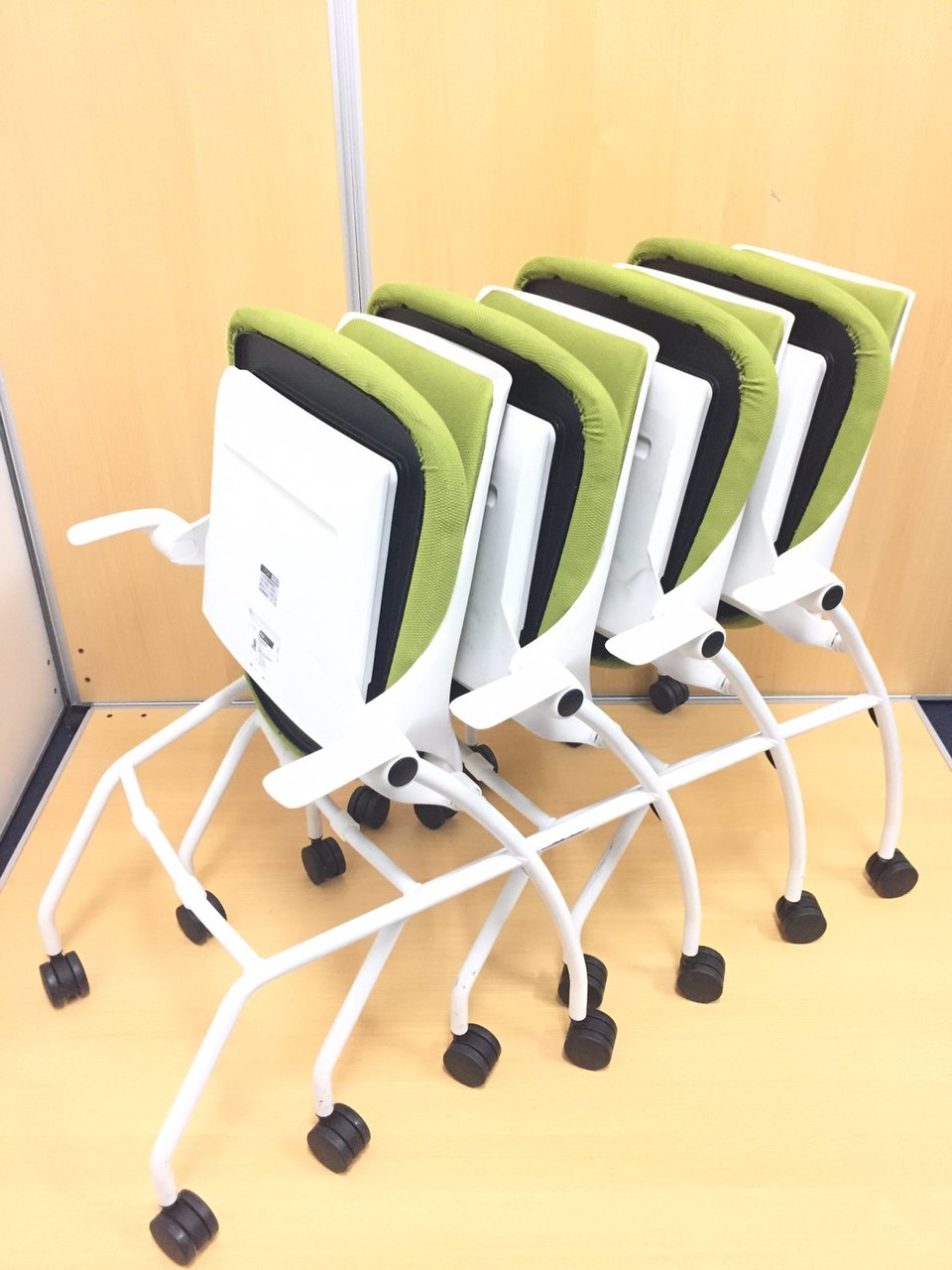 【お買い得な4脚セット！！】イトーキ製イプサチェア長く座り続けても快適な座りごこち!!
                        イプサ
                                    中古
            