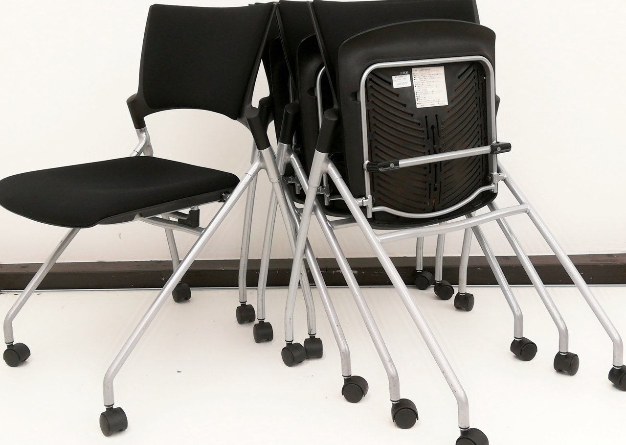 【お買い得！4脚セット！】■人気のネスティングチェアをまとめました！起業や拠点開設のお客様必見！コストを抑えるならこちら！
                        マノス 
                                    中古
            