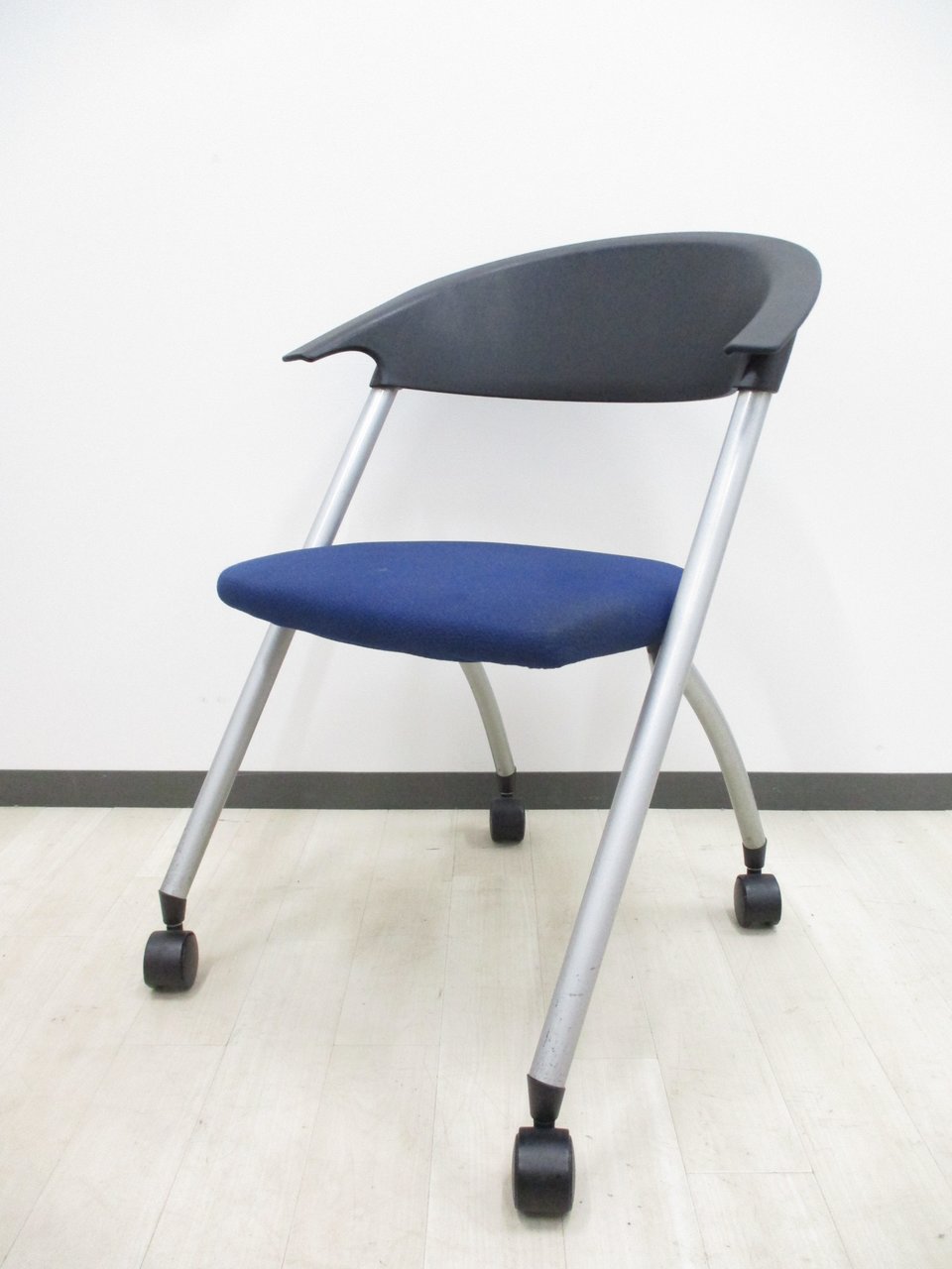 【国内製なのにお手頃！】定価2、3万のチェアがこの価格です！
                        CK-280 
                                    中古
            