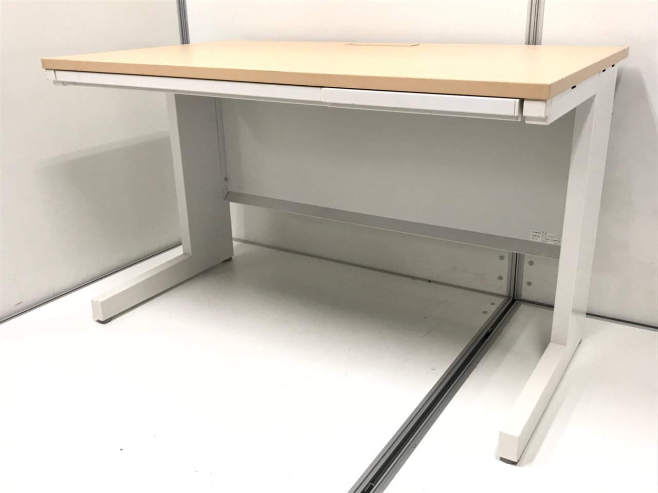 ナチュラルとホワイトがオフィスに綺麗にマッチします！内田洋行製のスカエナシリーズが入荷致しました。
                        スカエナ 
                                    中古
            