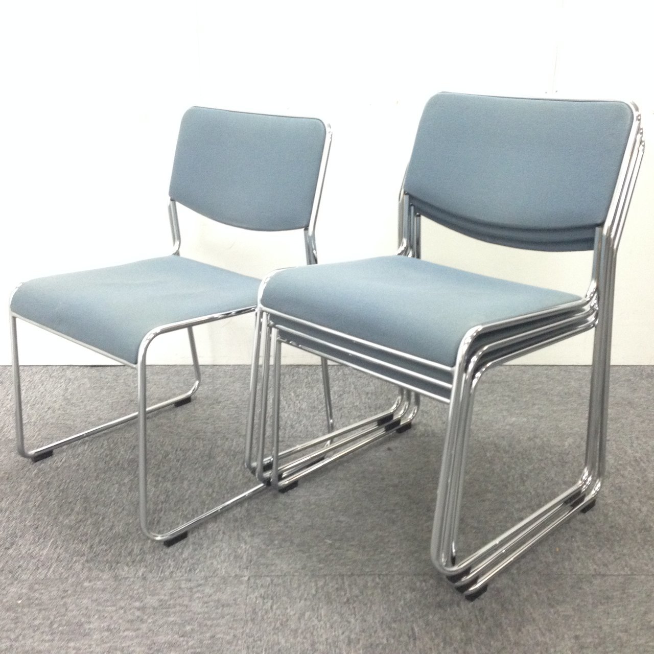 【1セット限定】イトーキ製のスタッキングチェアを4脚1セットで限定販売！お買い得です！
                        その他シリーズ
                                    中古
            