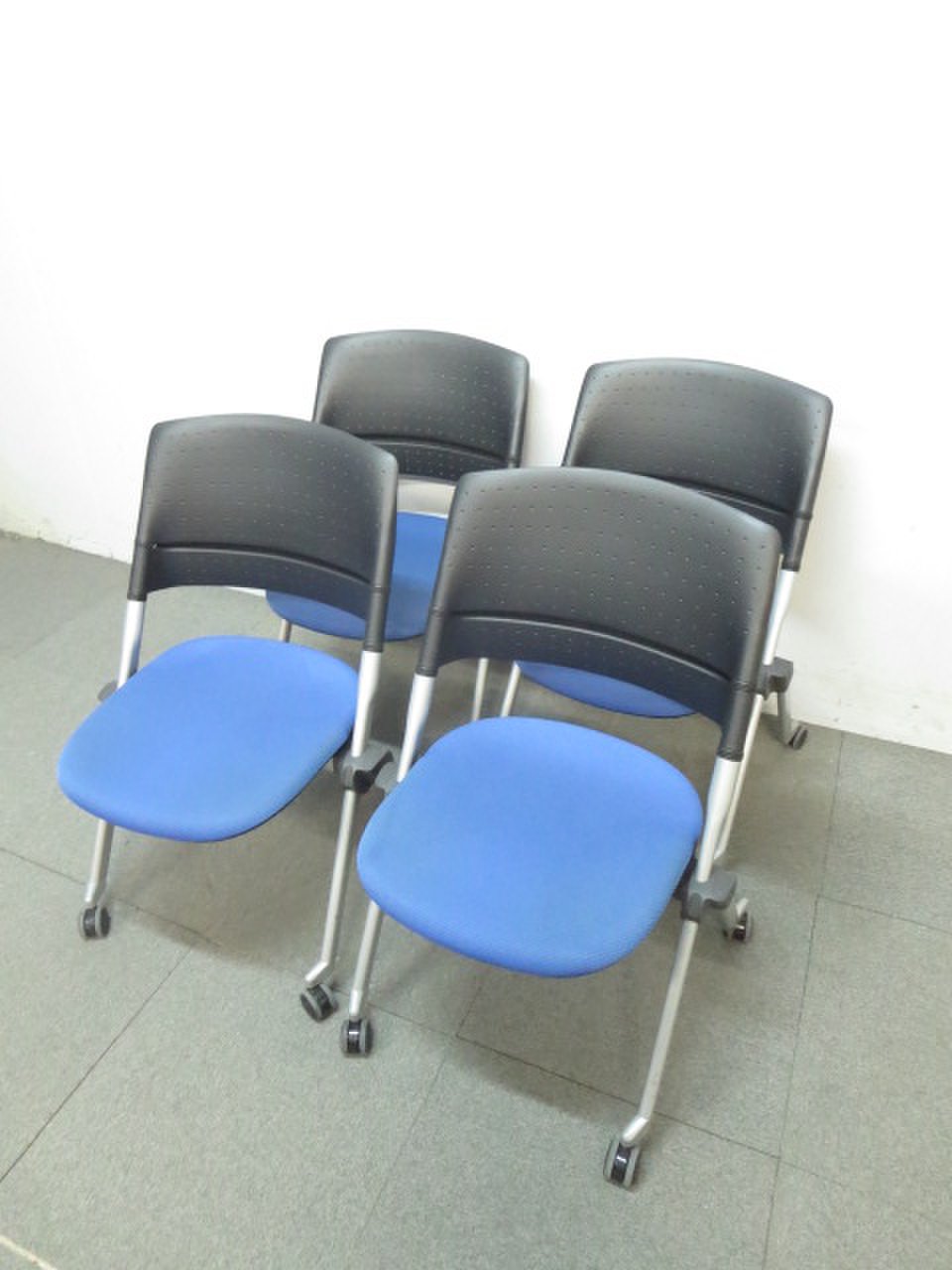 【4脚セット！】オカムラ製！リータチェア！キャスター付き！【ネスティング、スタッキング可能！】
                        リータ 
                                    中古
            