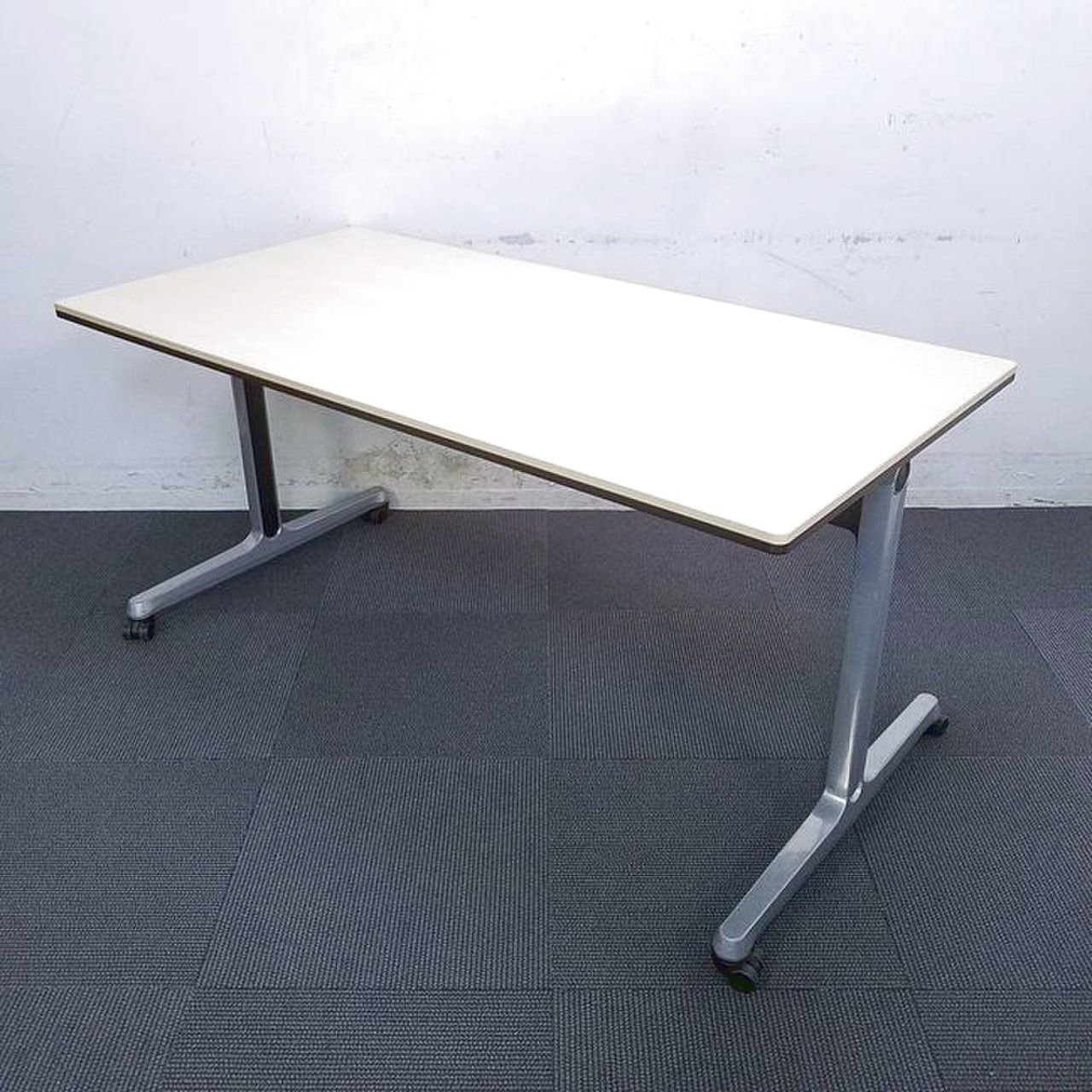 【再安値】【残り１台！】オカムラの現行モデルインターアクトPROテーブル入荷！中古　オフィス家具　事務用品　リサイクル
                        インターアクトPRO 
                                    中古
            