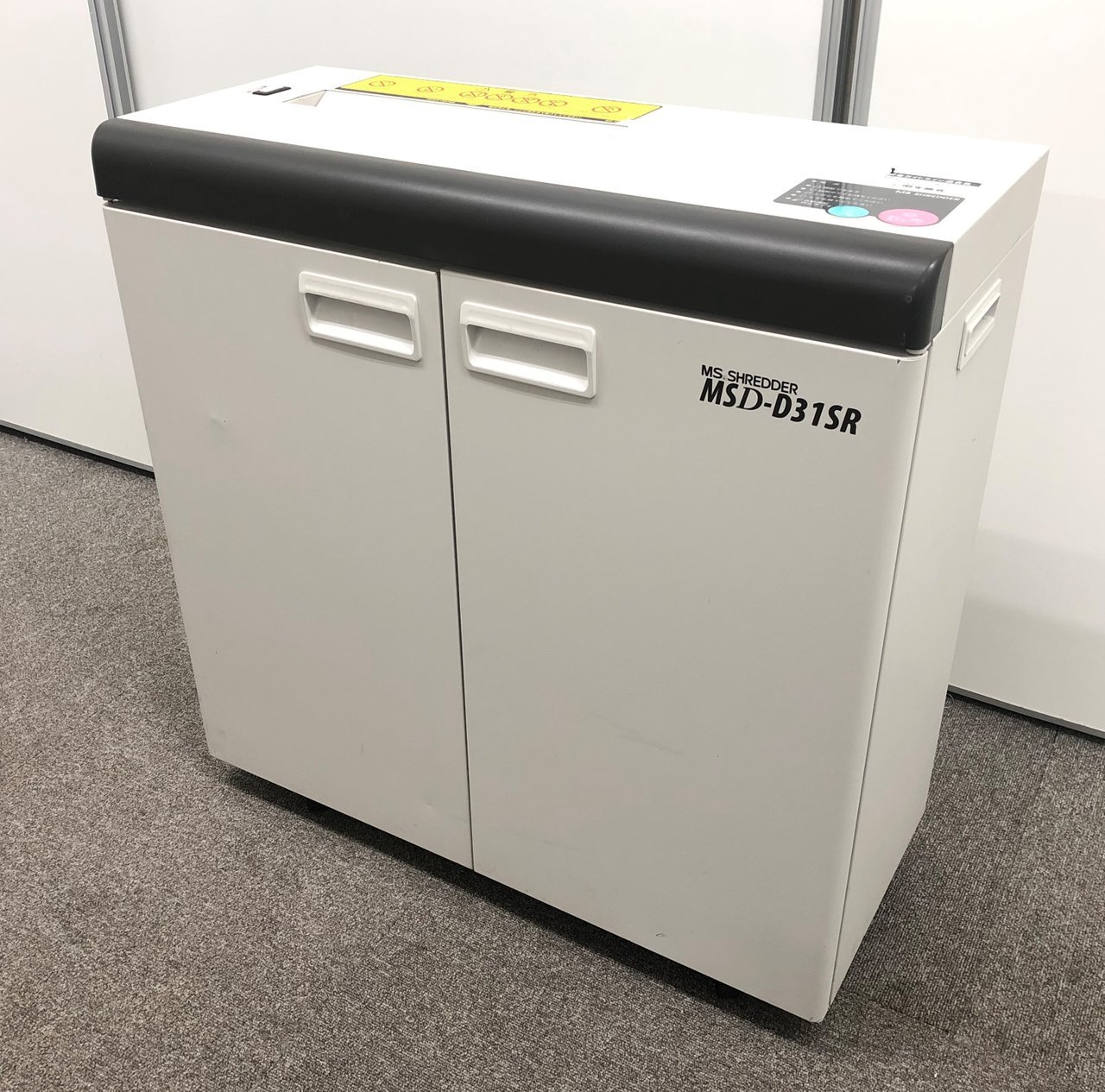 【薄型なのにパワフル！】状態良し！明光商会製【キャスター付きの為移動もラクラク】
                        MSD-F40SF 
                                    中古
            