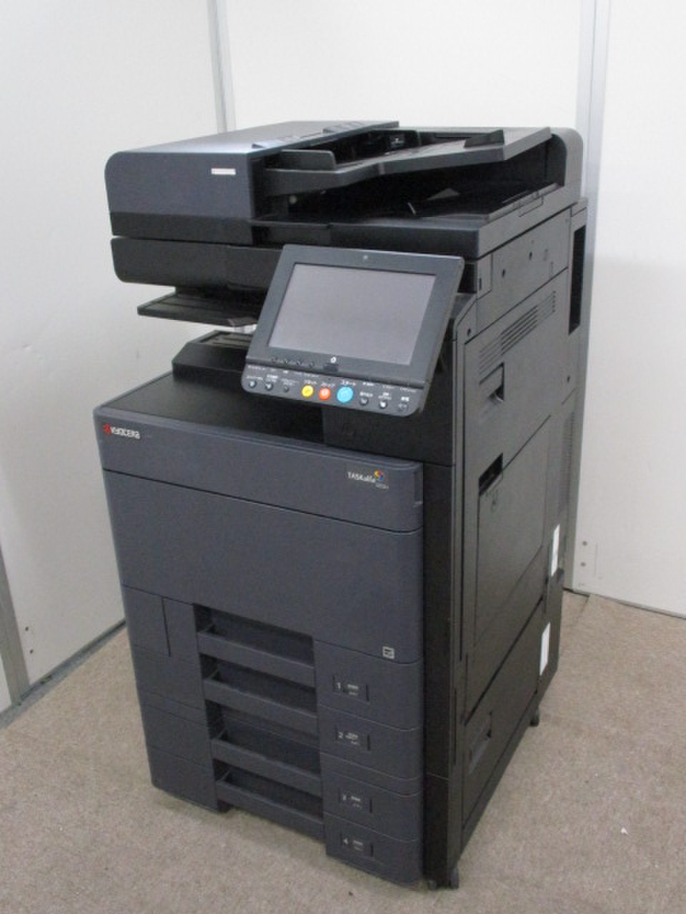 【比較的新しい機種】画面が大きくて操作がしやすい京セラ複合機
                        TASKalfa
                                    中古
            