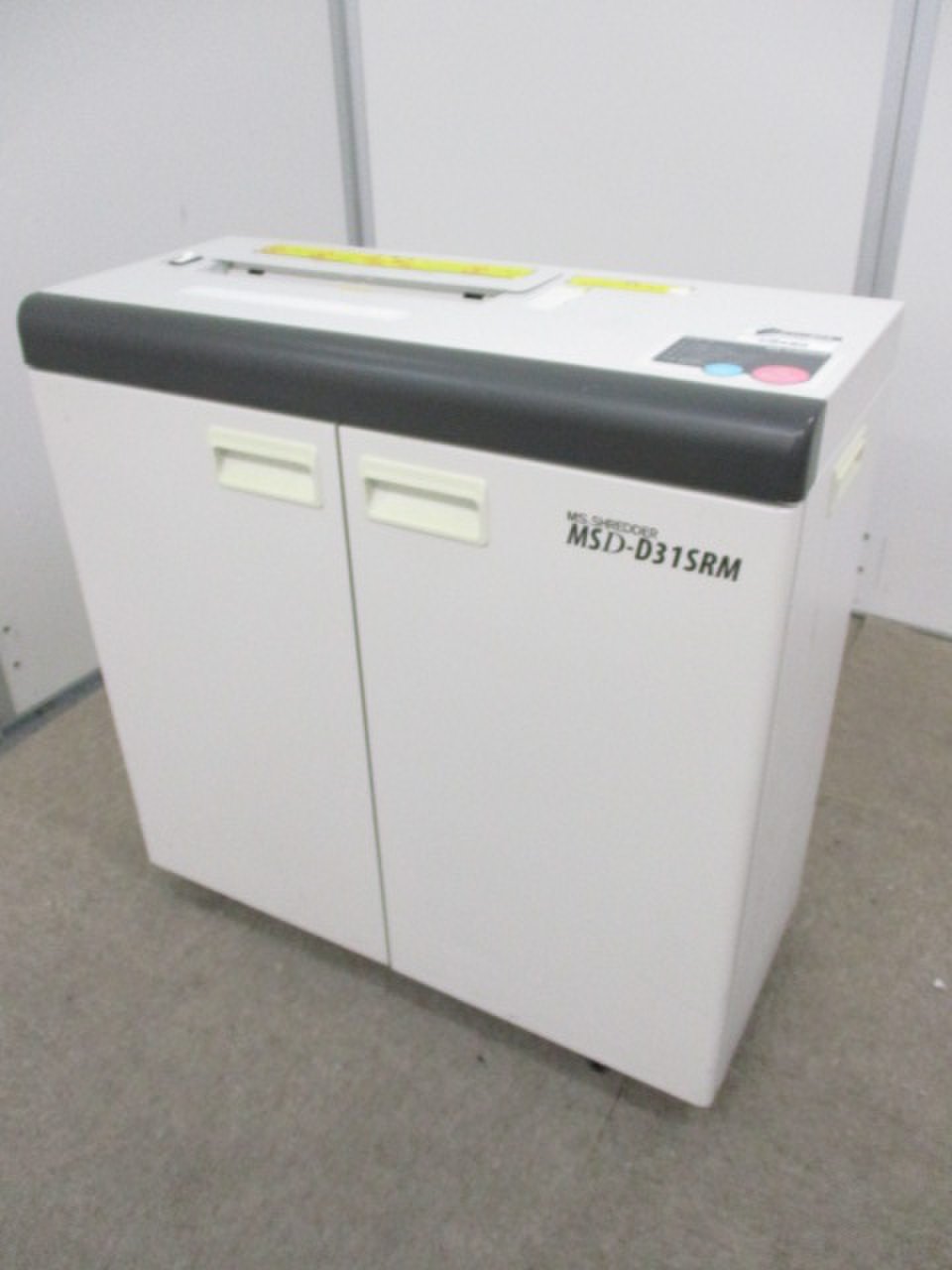 【縦長でスリムなサイズ】定番メーカーの明光商会製のシュレッダー
                        MSシリーズ 
                                    中古
            
