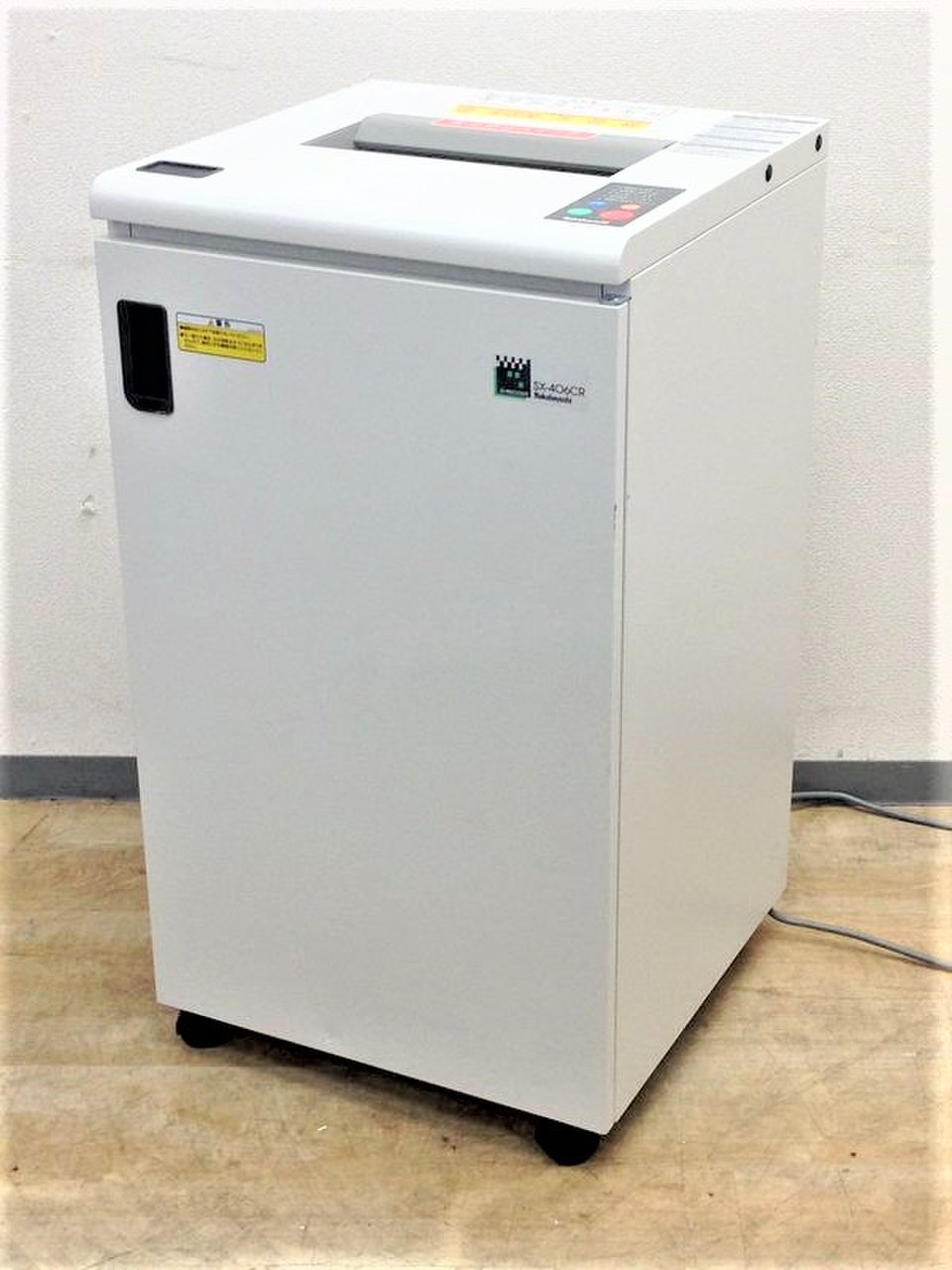 【同時裁断23枚！】ナカバヤシ製　SX-406CR　～鮮やかなボタンと共に～
                        その他シリーズ
                                    中古
            