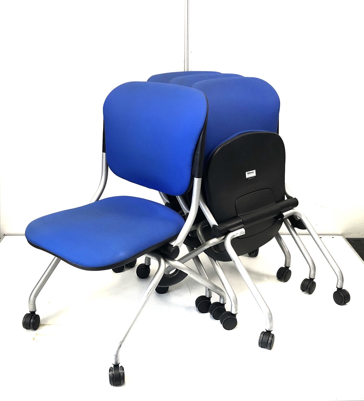 【セットでお得！】オカムラ製のミーティングチェア　トーションラインが入荷！折りたためて収納バッチリ！
                        トーションライン 
                                    中古
            