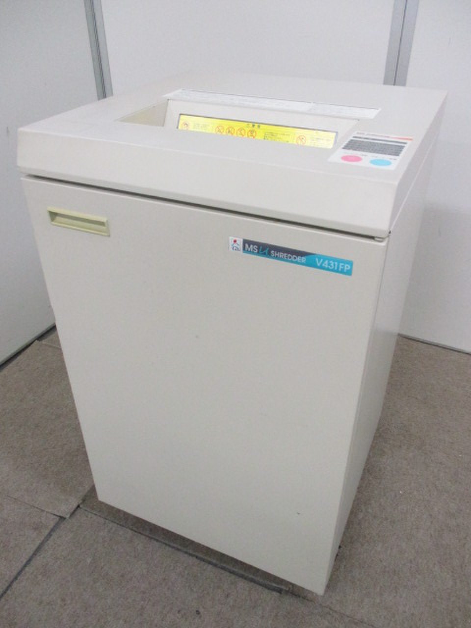 【シンプルなデザイン】
限定一台の明光商会製シュレッダー
                        Vシリーズ
                                    中古
            