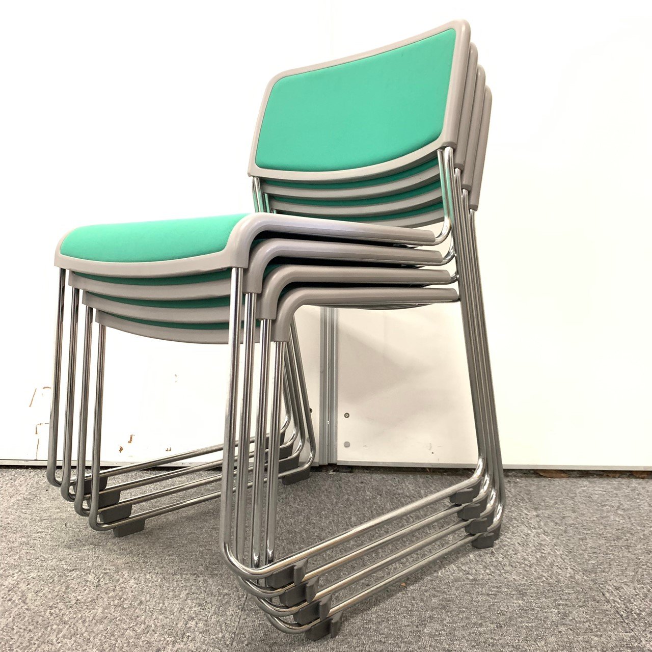 【期間限定☆】コクヨ製｜スタッキングチェア｜４脚セット販売！！　今がチャンスです！！
                        その他シリーズ
                                    中古
            