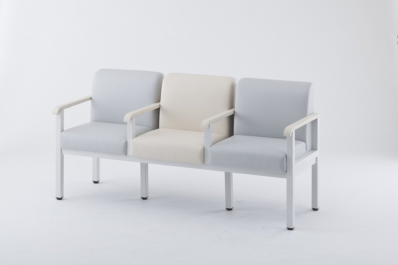 【新古品】ロビーや待合室にオススメの3人用ソファ！！【アールエフヤマカワ製】
                        その他シリーズ
                                    新古品
            