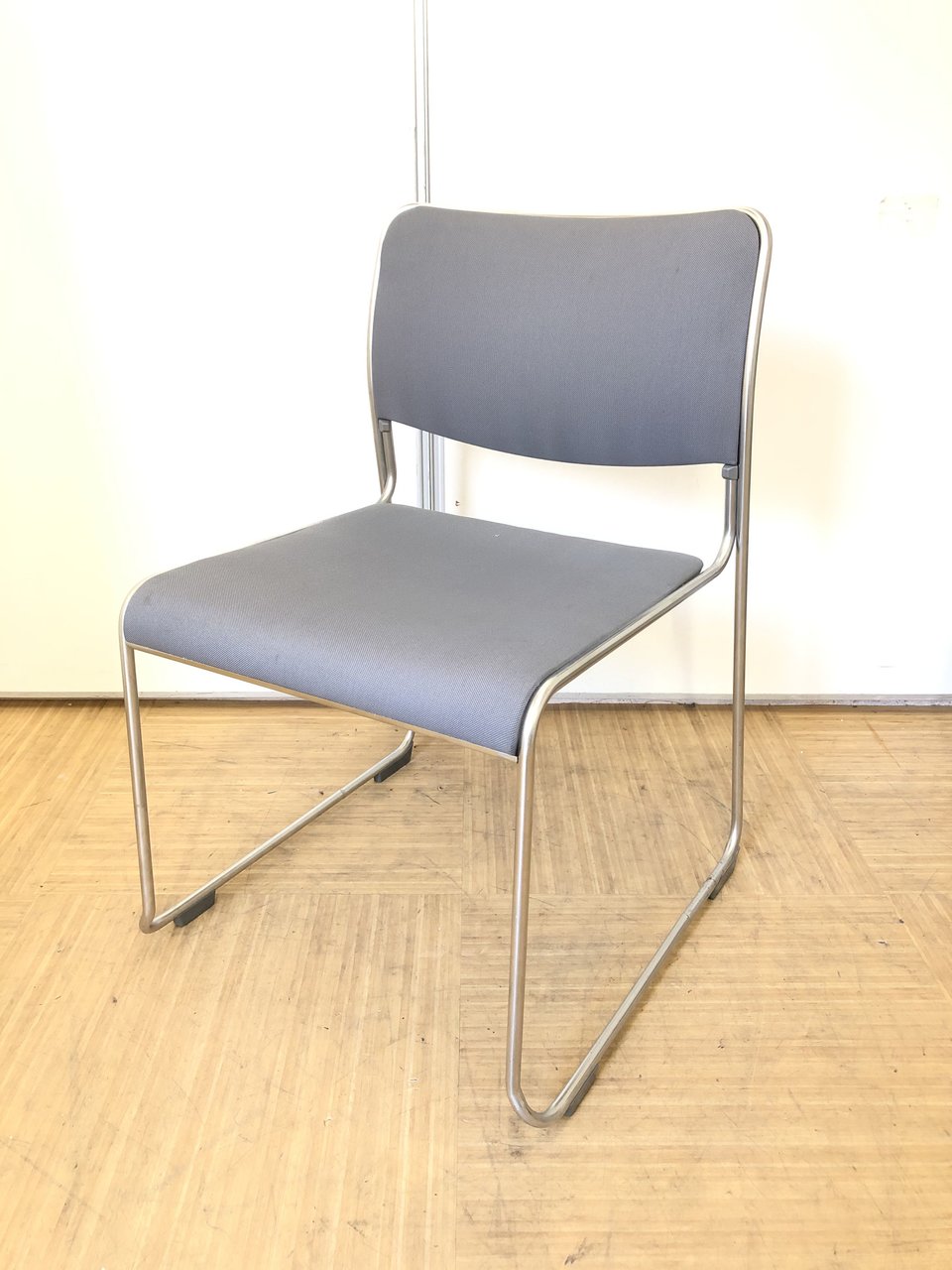 【シンプルなデザイン】【ウチダ製】【スタッキングチェア】売れ筋商品！！
                        STシリーズ
                                    中古
            