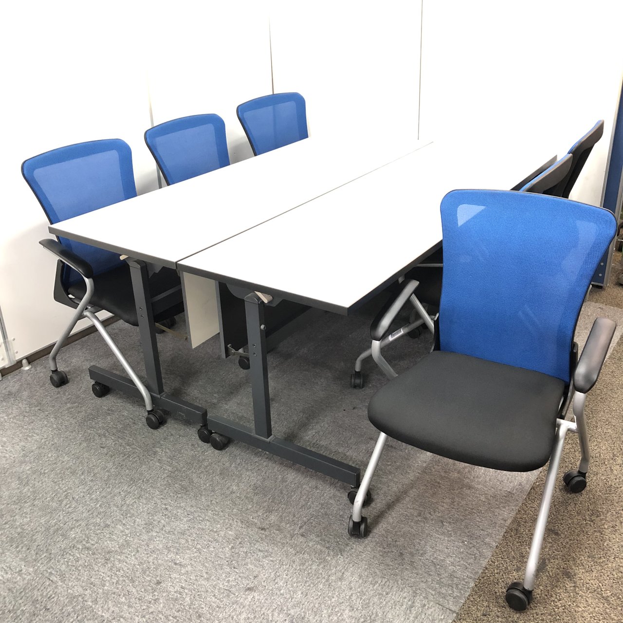 【このセットがあれば会議などはなんとかなる！！】W1800のサイドスタックテーブル！幕板付で女性も安心！チェアはメッシュで通気性抜群！！
                        その他シリーズ
                                    中古
            