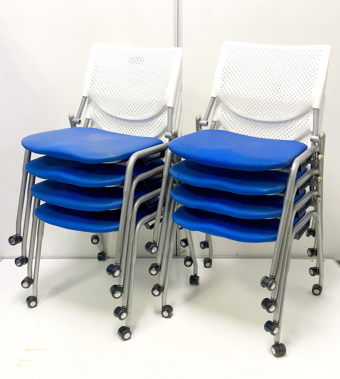 【驚きの8脚セット】揃い希望の方！メッシュ調で通気性抜群！
                        プロスタック 
                                    中古
            