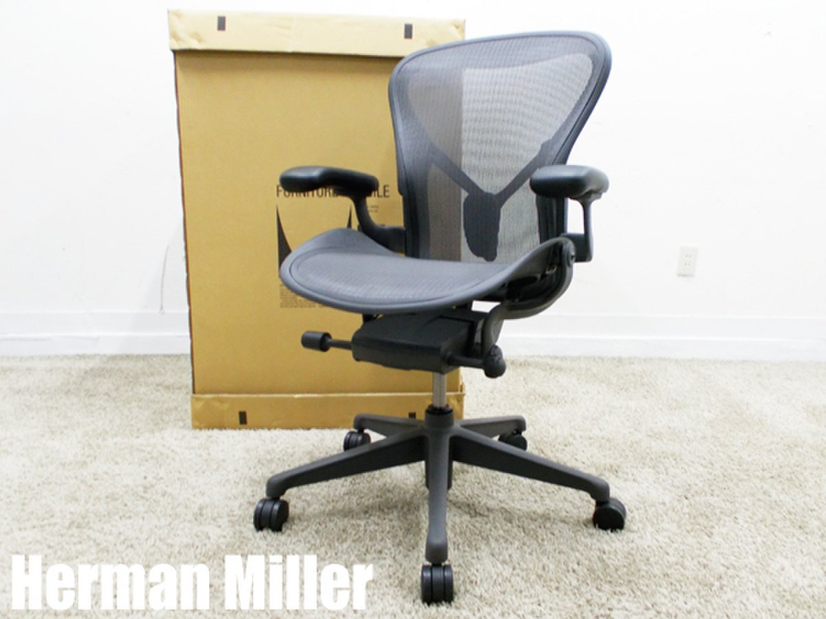 【展示品】ハーマンミラー　アーロンチェア リマスタード ライト Bサイズ グラファイトベース フィックスドポスチャー・アーム
                        アーロンチェア 
                                    中古
            