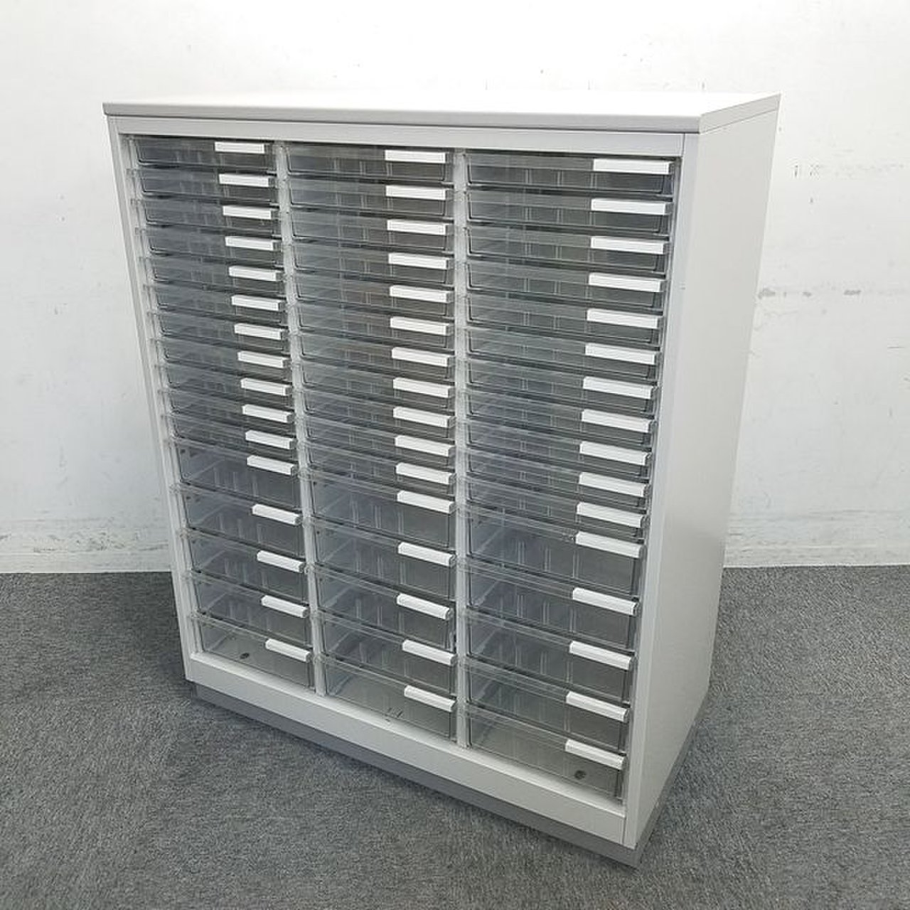 【1台限定】イトーキ社のクリスタルトレイ入荷！中古　キャビネット　棚　引き出し　トレイ
                        シンライン 
                                    中古
            