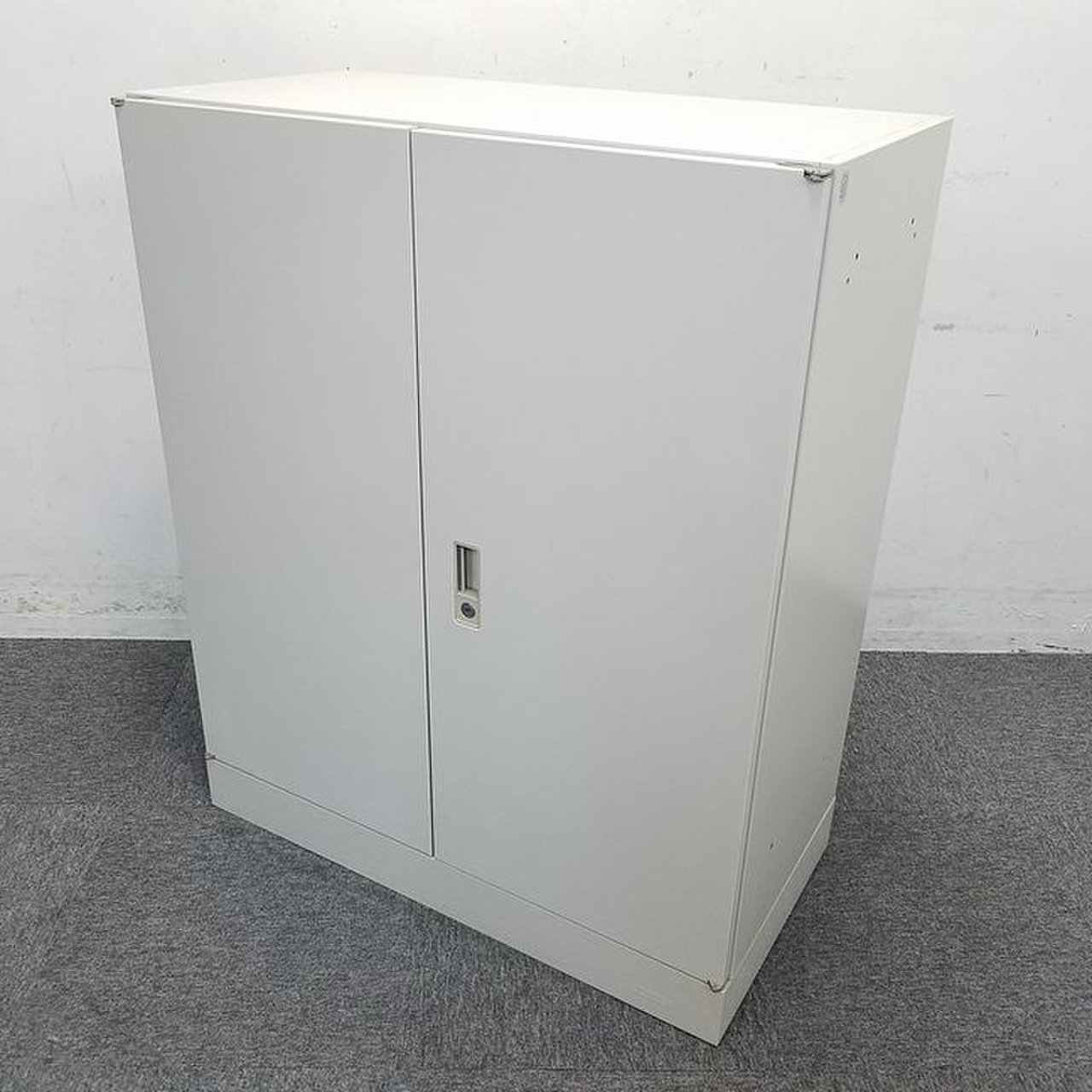 【4台入荷！】オカムラ製42型｜使いやすい両開き書庫が入荷！
                        42 
                                    中古
            