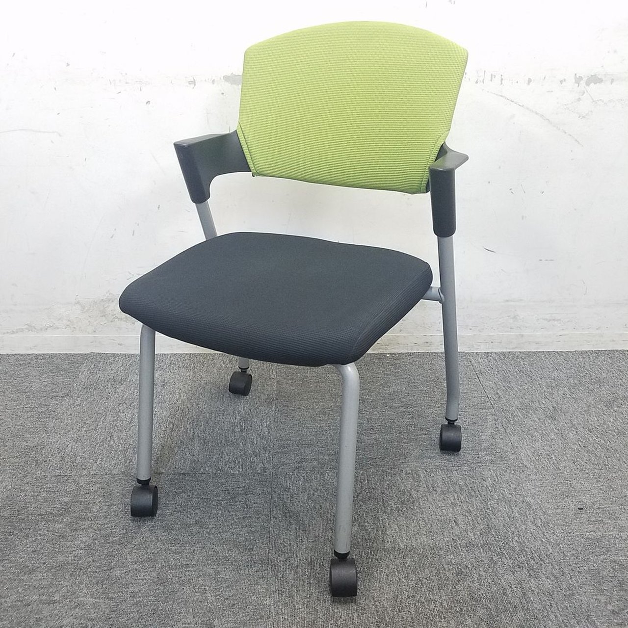 【ロット入荷】コクヨ製｜プロッティチェア｜背もたれや座面のベンディングが体にぴったりフィット！快適な座り心地です☆　中古　チェア　リサイクル
                        プロッティ（キャスター付） 
                                    中古
            