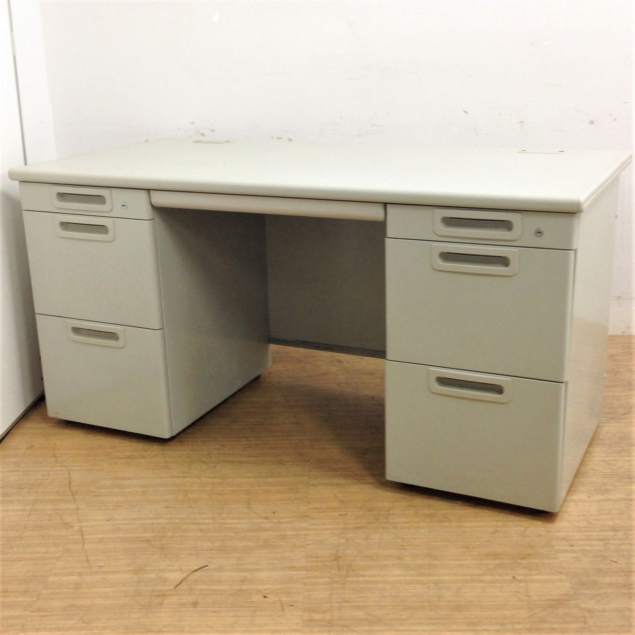 中古】LA プラス/PLUS 両袖机 268811 - 中古オフィス家具ならオフィス