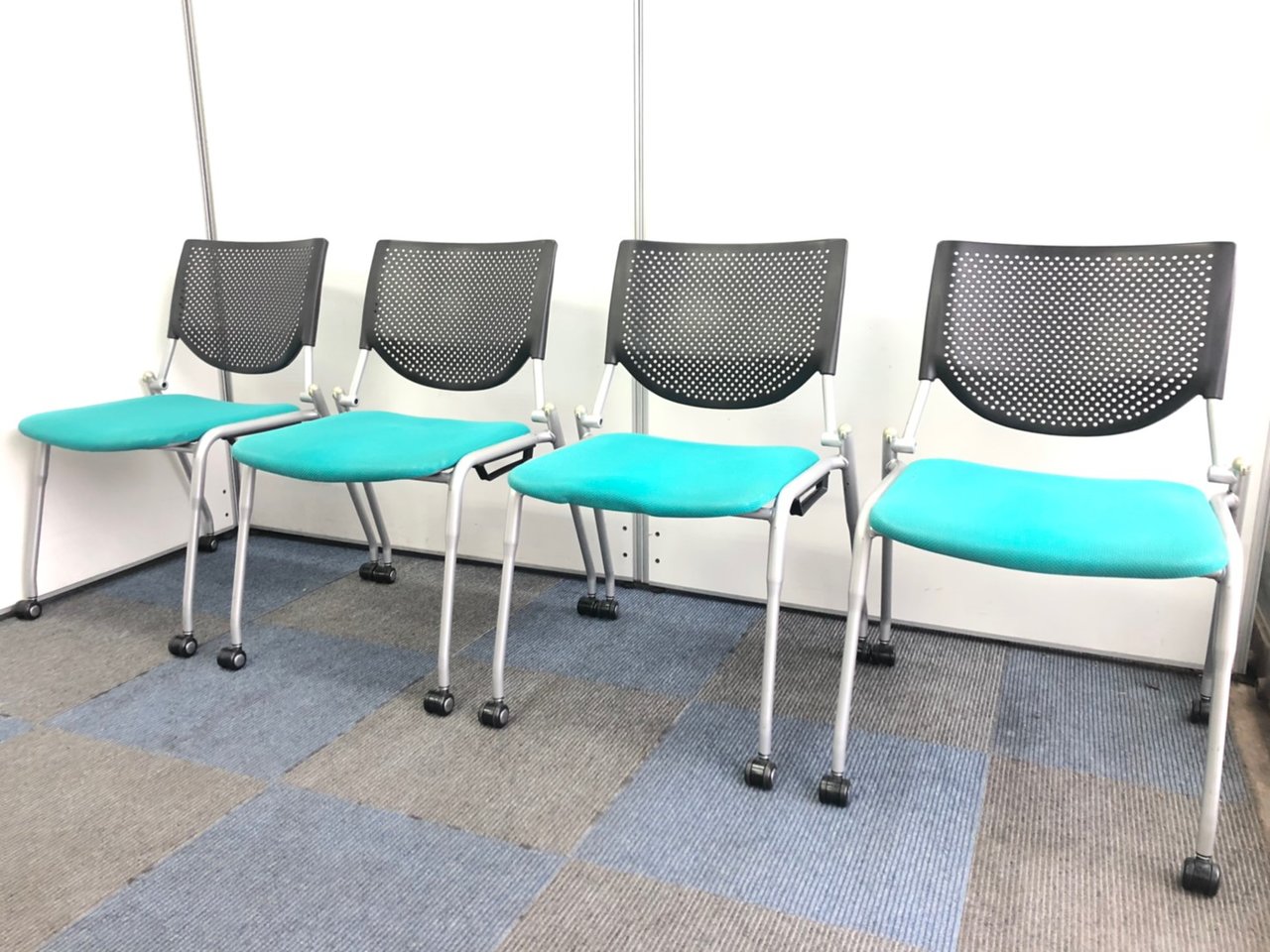 【限定4脚セット】人気シリーズをお得に【会議スペースを快適に！】
                        プロスタック 
                                    中古
            