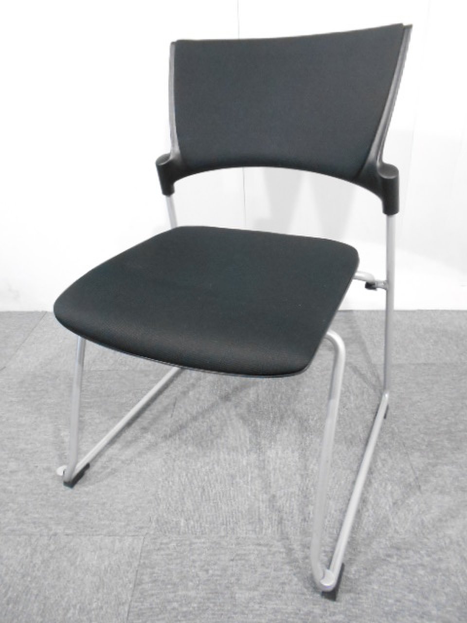 【ロット入荷】スタッキングチェア｜イトーキ製(itoki)｜マノス(MANOSS)｜ブラック｜重ねて収納できます！【関西倉庫在庫】
                        マノス 
                                    中古
            