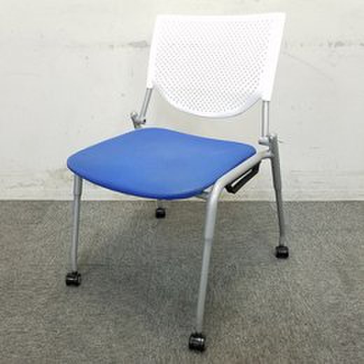 【お買い得品！】■オカムラ製　スタッキングチェア　■プロスタックシリーズ　ブルー【在庫入替につき今だけ値下げ販売中！】
                        プロスタック 
                                    中古
            