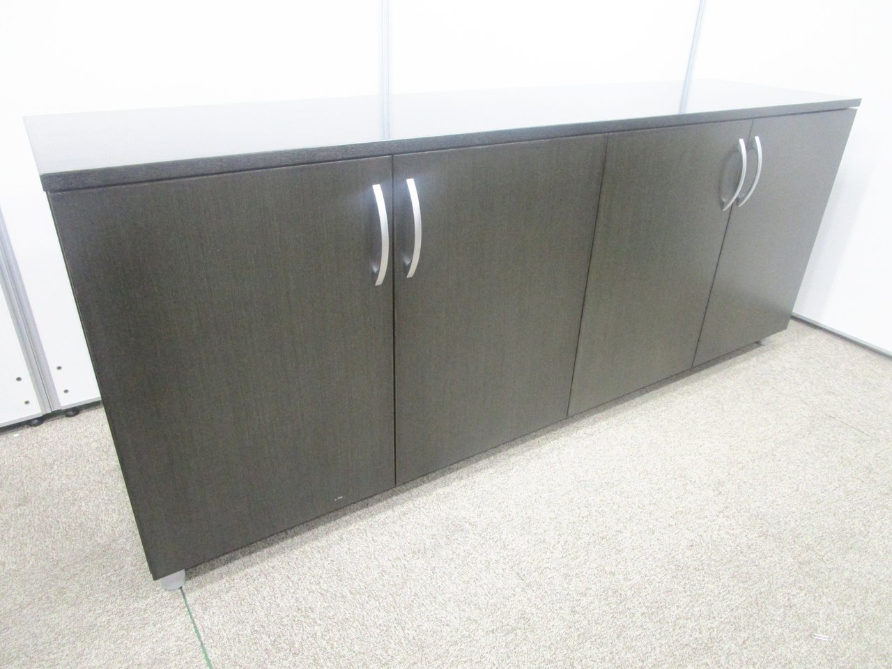 【役員室用にオススメ！】お高めなサイドボードがこの価格！起業や拠点開設の方にオススメ！
                        その他シリーズ
                                    中古
            