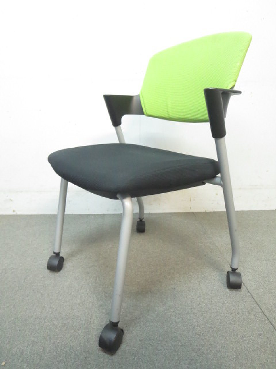 【大量入荷！】コクヨ製！プロッティシリーズ！【キャスター付き！】
                        プロッティ（キャスター付） 
                                    中古
            