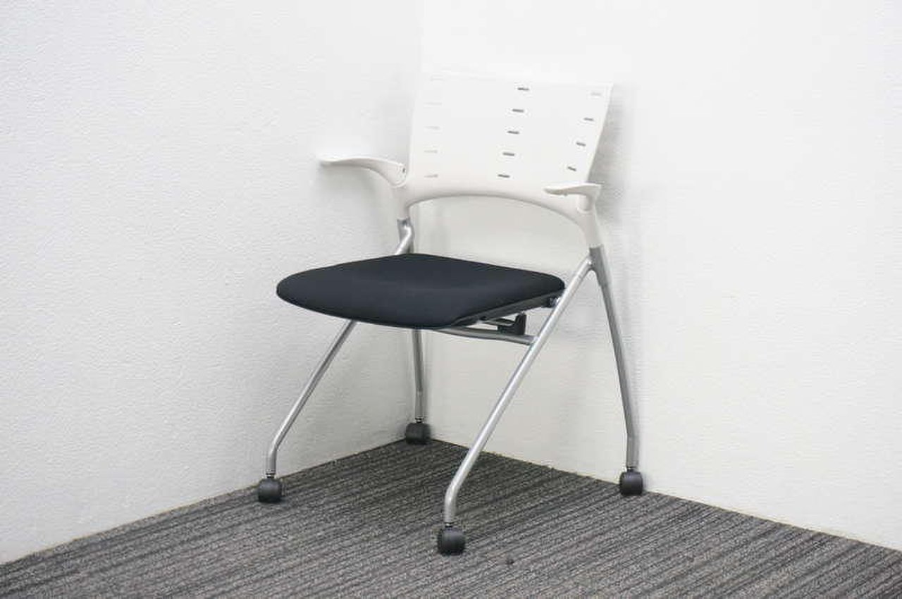 【大量入荷】｜ミーティングチェア｜肘付き｜キャスター付きで移動もらくらく！【地方倉庫在庫】【T1】
                        マノス 
                                    中古
            