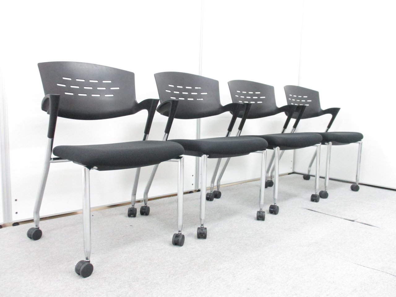 お得な4脚セットのご案内■デザイン性も◎！【在庫一掃セール品】【S】

                        カクタス 
                                    中古
            