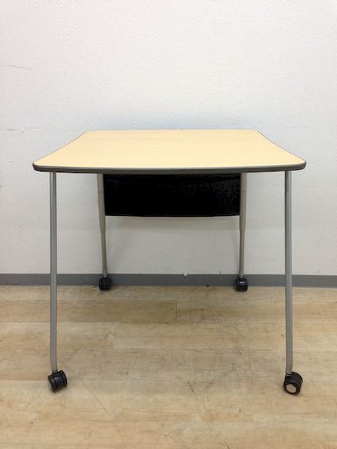 【中古】プロスタック　テーブル 8180SA オカムラ/okamura スタックテーブル(長机/折りたたみ/会議用) 269999