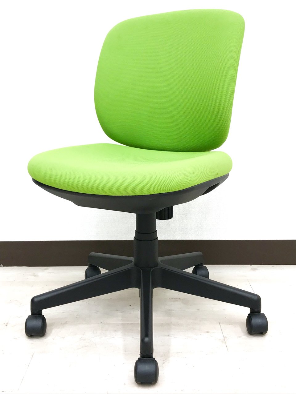 【2018年製！】愛してマスカットなフルーティさで人気！コスト重視ならこれで！【RP】
                        Presea 
                                    中古
            