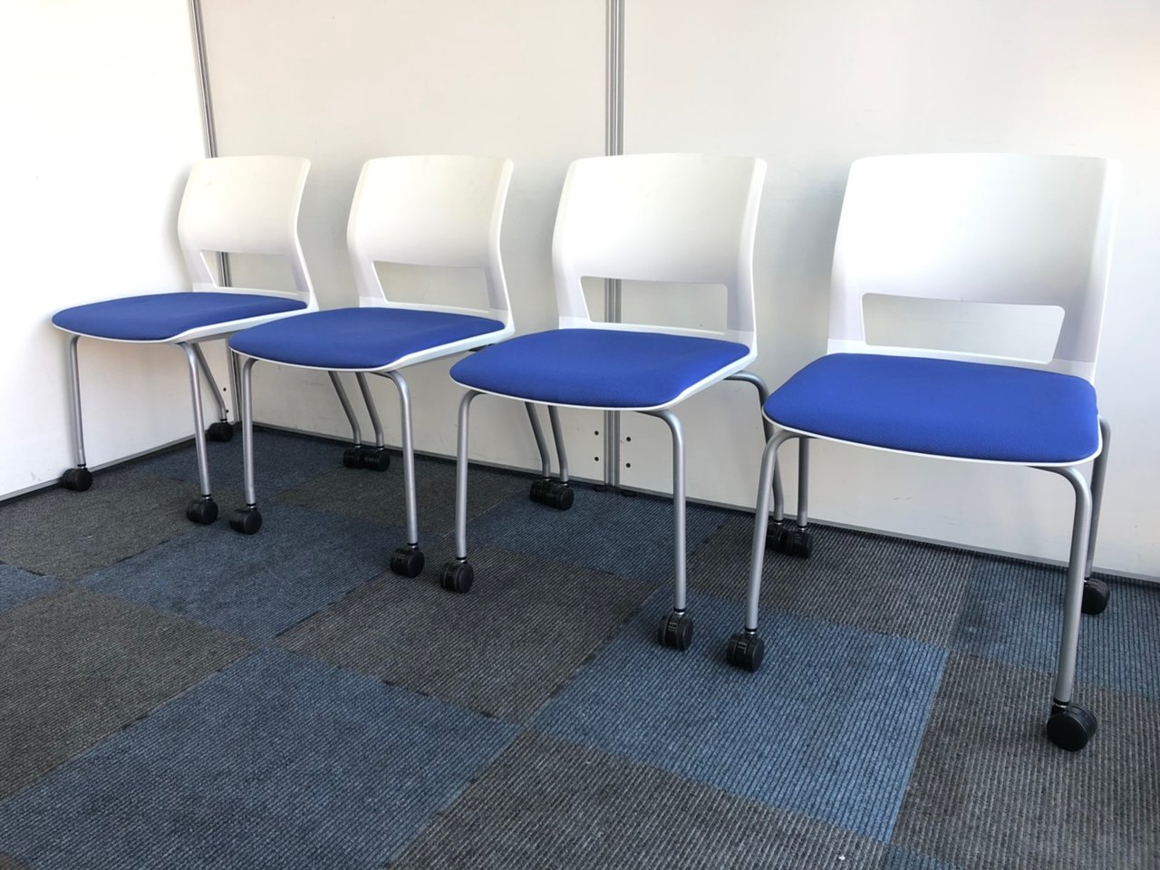 【4脚1セット商品】単品で買うよりも10％お得！【即完売商品ですのでお早めに！】
                        160シリーズ 
                                    中古
            