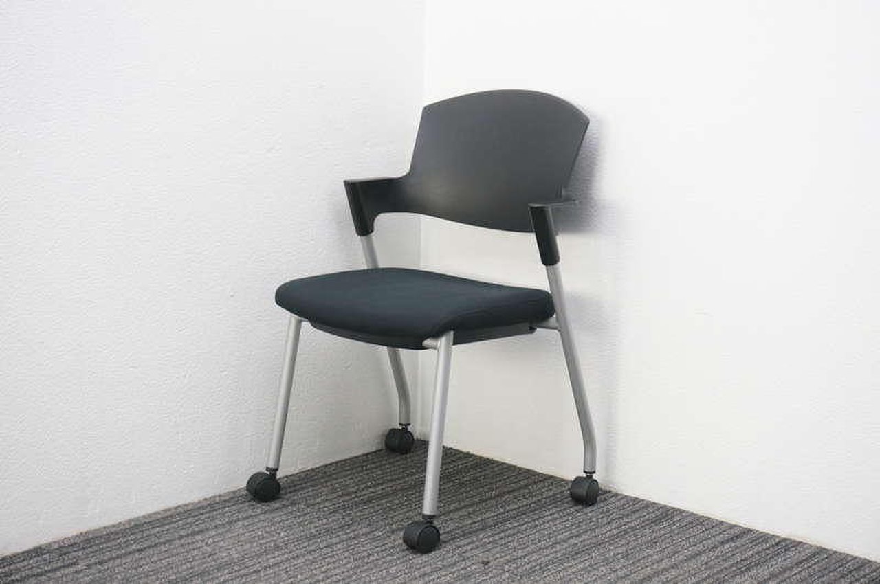 【大量入荷】｜会議室・リフレッシュエリア等あらゆる場所で活躍します！｜【地方倉庫在庫】【T1】
                        プロッティ（キャスター付） 
                                    中古
            