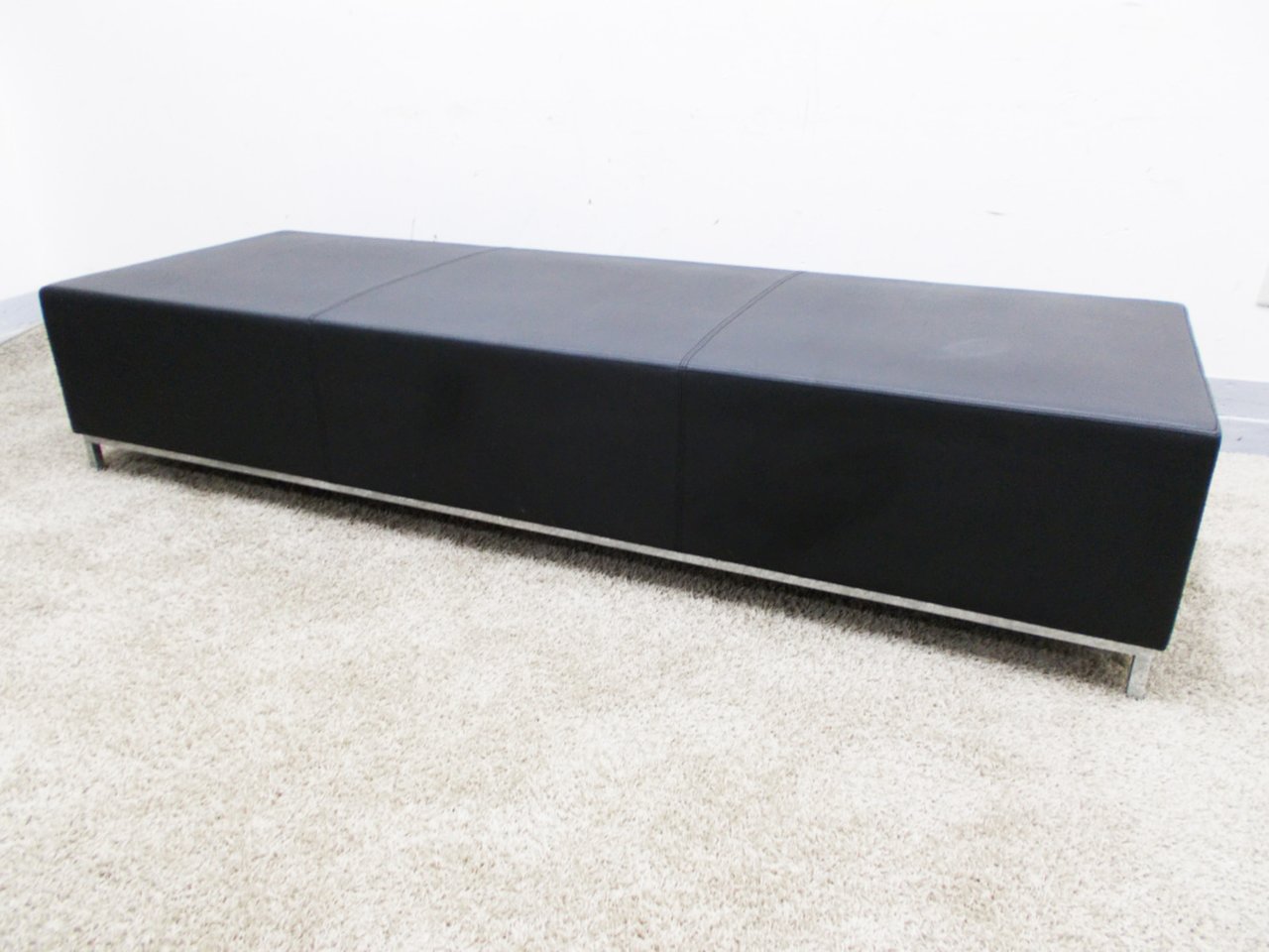 unknown　スクエア型大型オットマン　ディベット
                        その他シリーズ
                                    中古
            