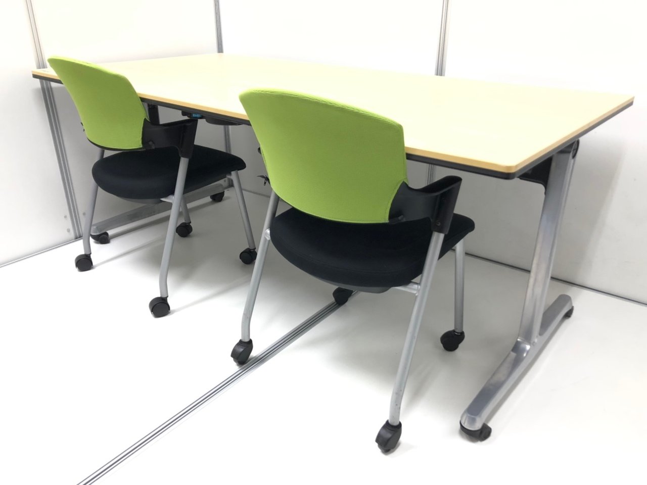 【4名で使えるセット！】幅広1800mmのテーブル＋チェアセット！
                        インターアクト MT 
                                    中古
            